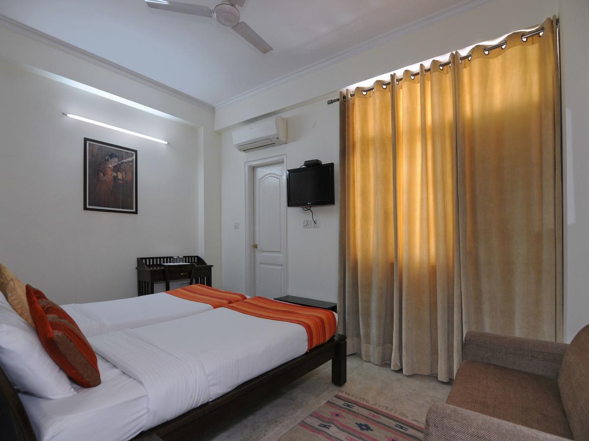 Mehra Residency At The Airport Hotell New Delhi Eksteriør bilde